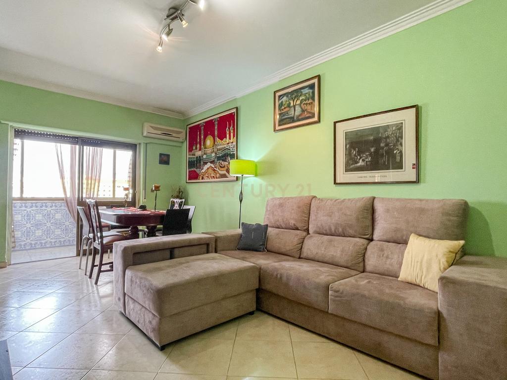 Apartamento T3 - Casal do Chapim - Odivelas - Garagem - Arrecadação - Image 4